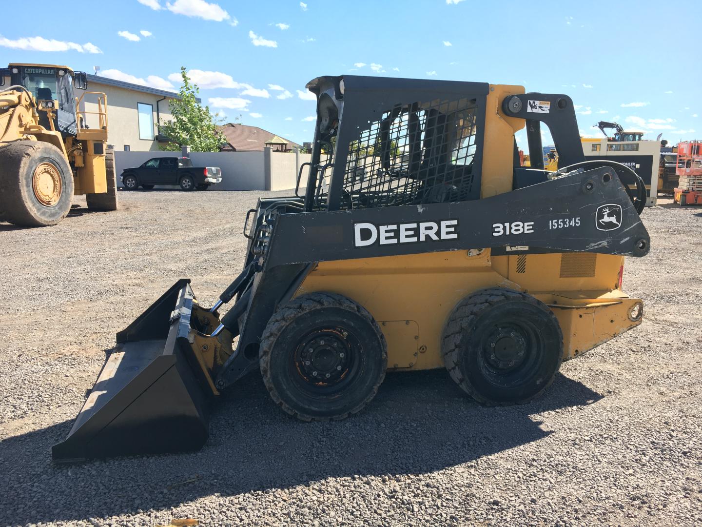 ./imagenes/INVOICE/2019/17117/MINICARGADOR JOHN DEERE 318E (9).JPG